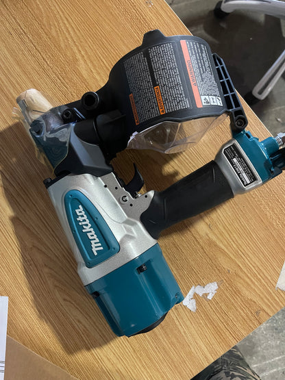 Makita 2-1/2in Pneumatic Roofing/Siding Coil Nailer