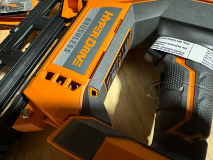 18V Brushless Cordless HYPERDRIVE 16-Gauge 2-1/2 in. Straight Finish Nailer(Tool Only), Belt Clip, Bag, Sample Nails