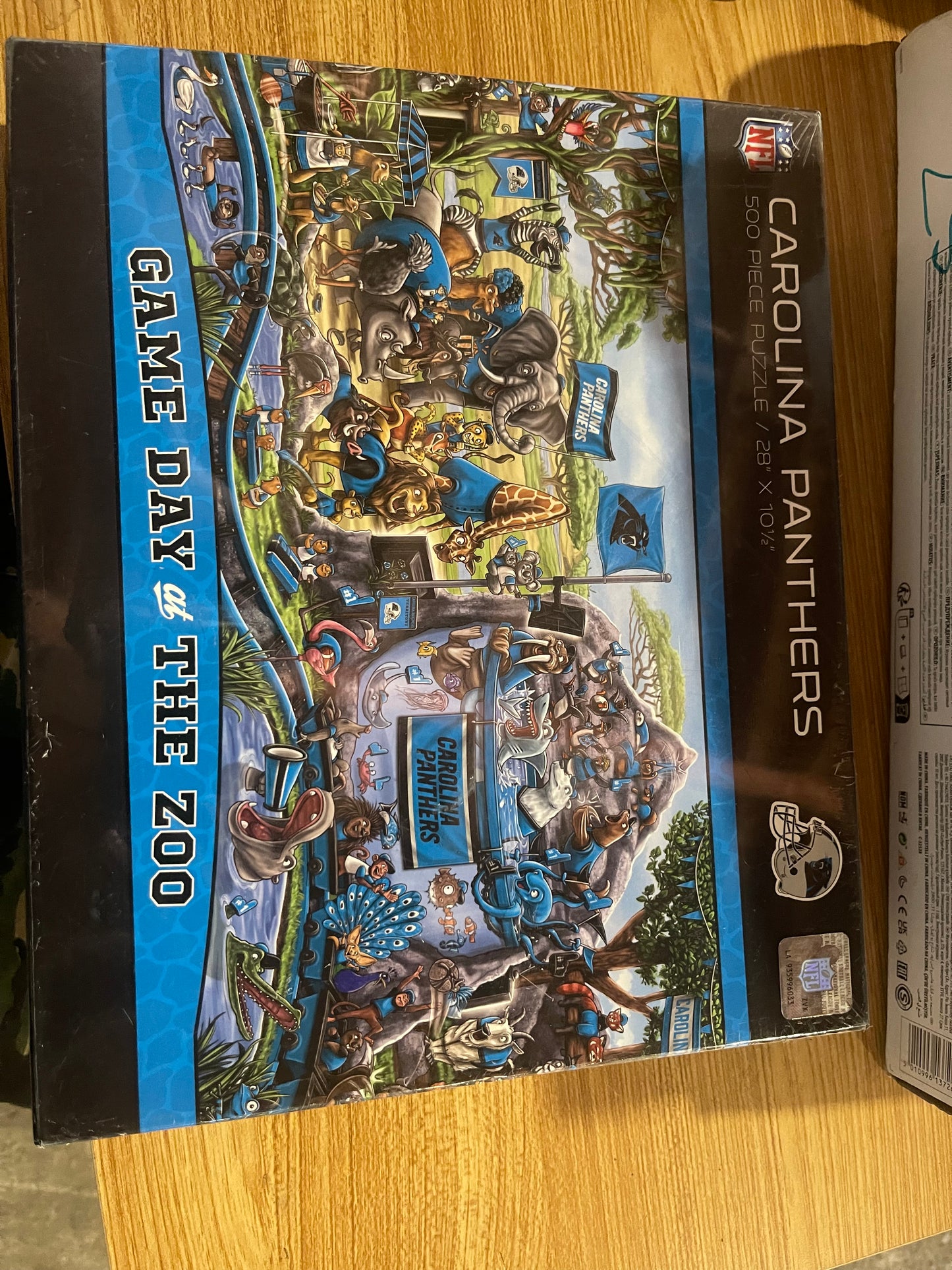 NFL Carolina Panthers Game Day at the Zoo 500pc Puzzle