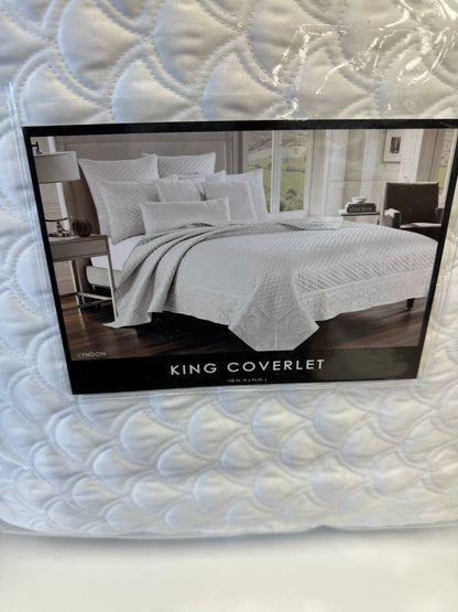 J Queen New York Lyndon Quilted King Coverlet White