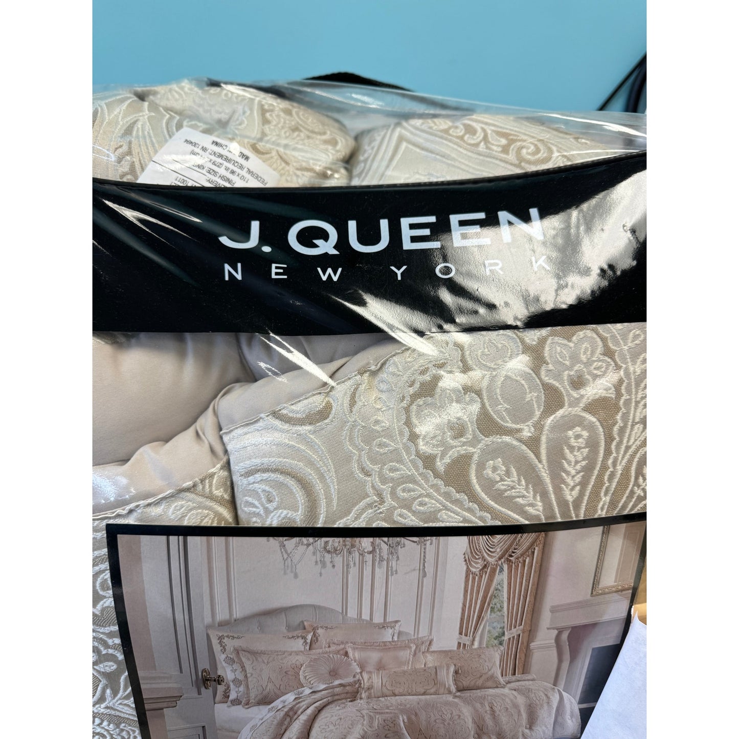 J. Queen - Trinity Champagne Comforter Set king