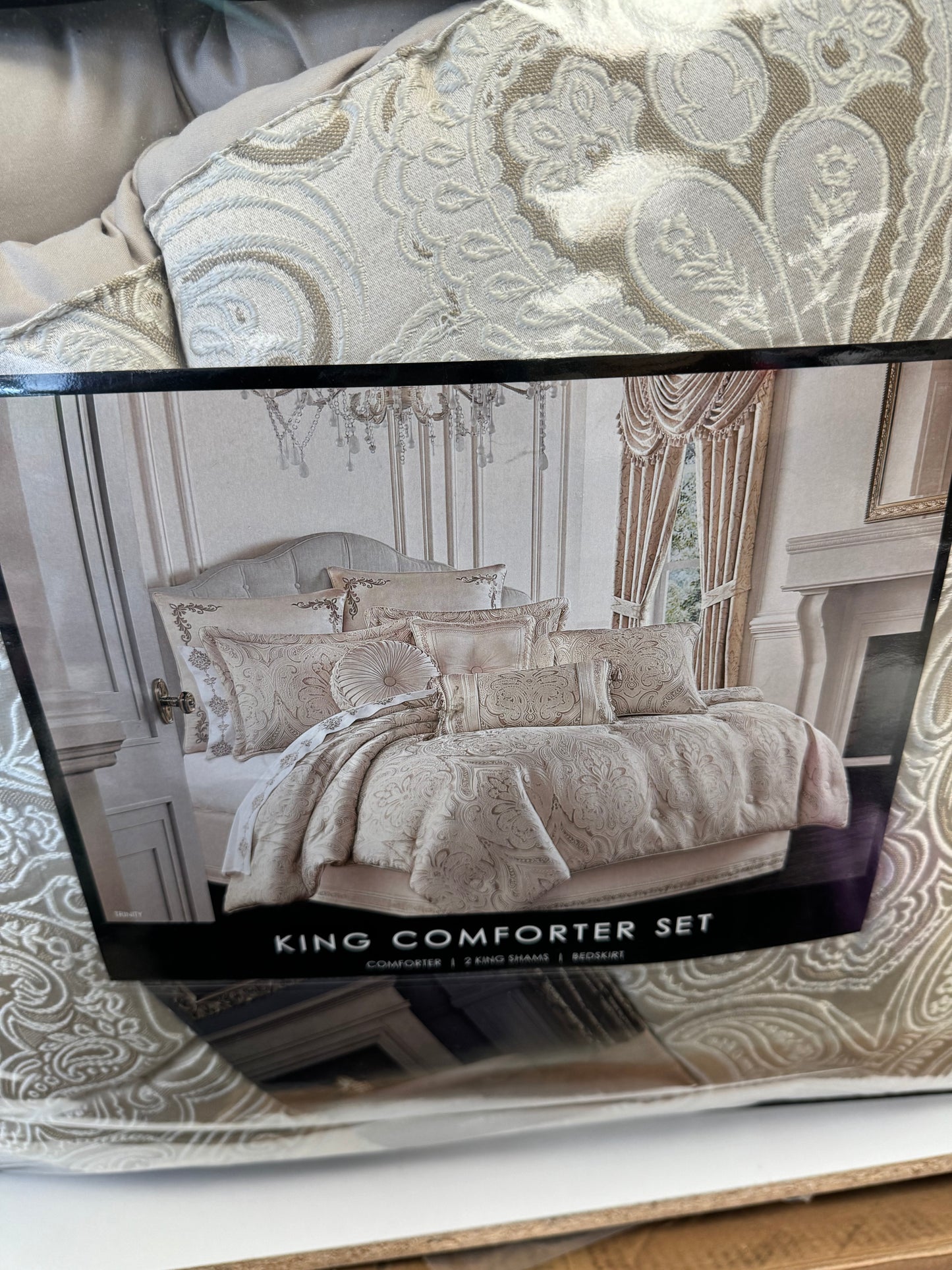 j. Queen - Trinity Champagne Comforter Set king