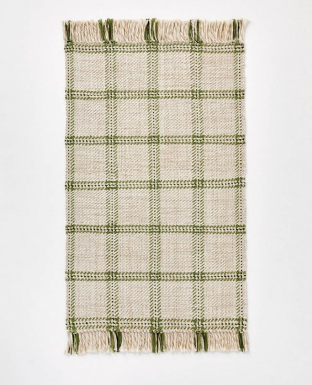 25” X 38” Indoor/Outdoor Plaid Accent Rug Green