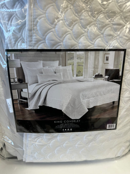 J Queen New York Lyndon Quilted King Coverlet White