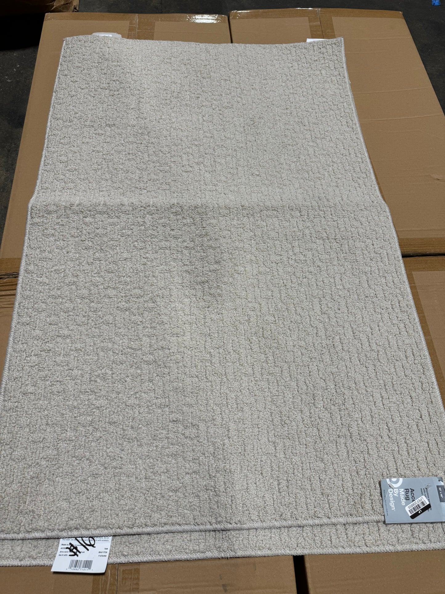 Washable Solid Machine Tufted Rug - Threshold