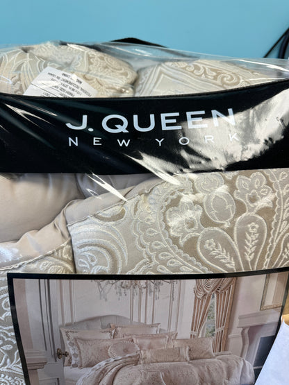 j. Queen - Trinity Champagne Comforter Set king