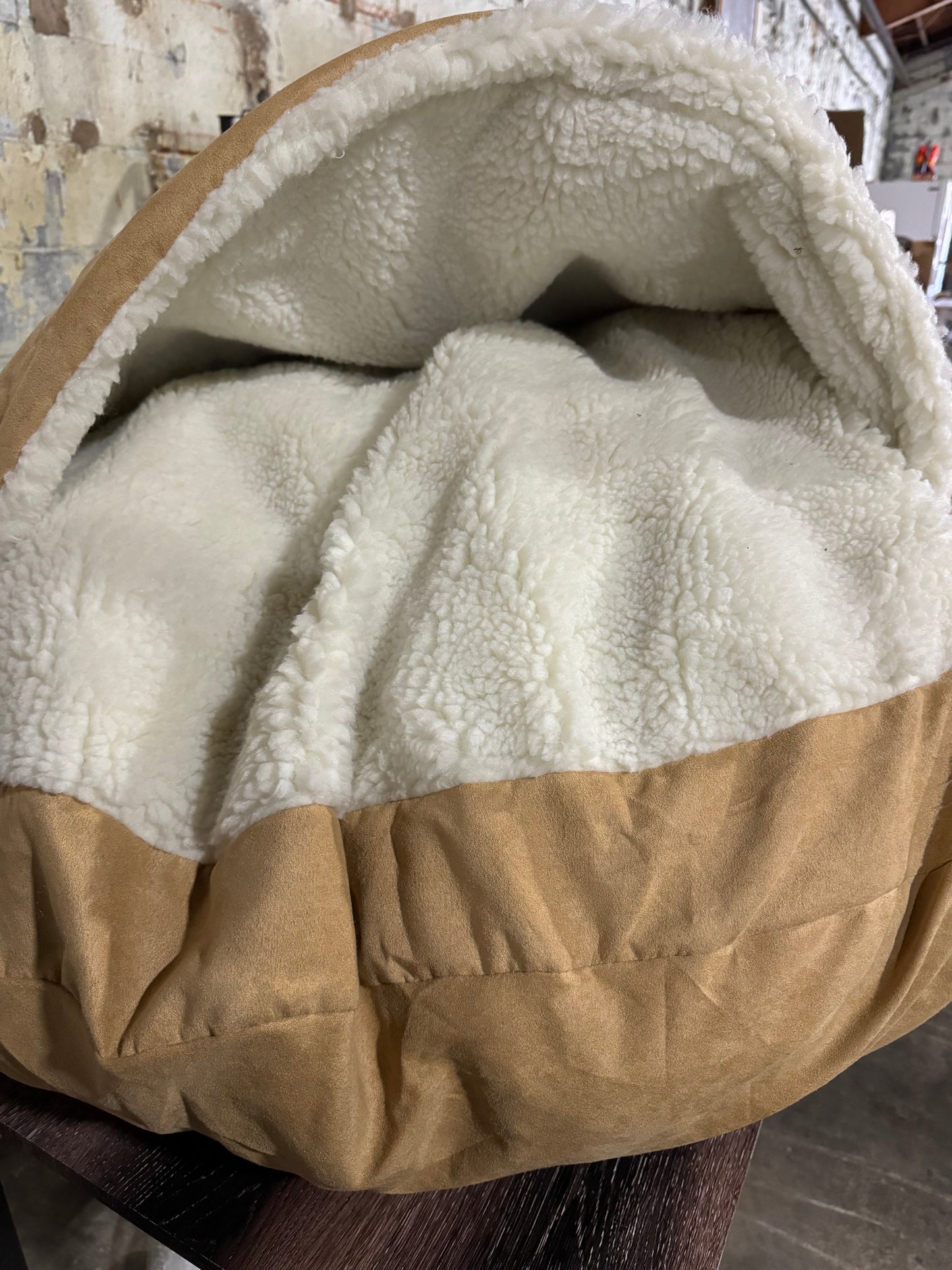 Snoozer Luxury Microsuede Cozy Cave Pet Bed, Extra Large, Camel