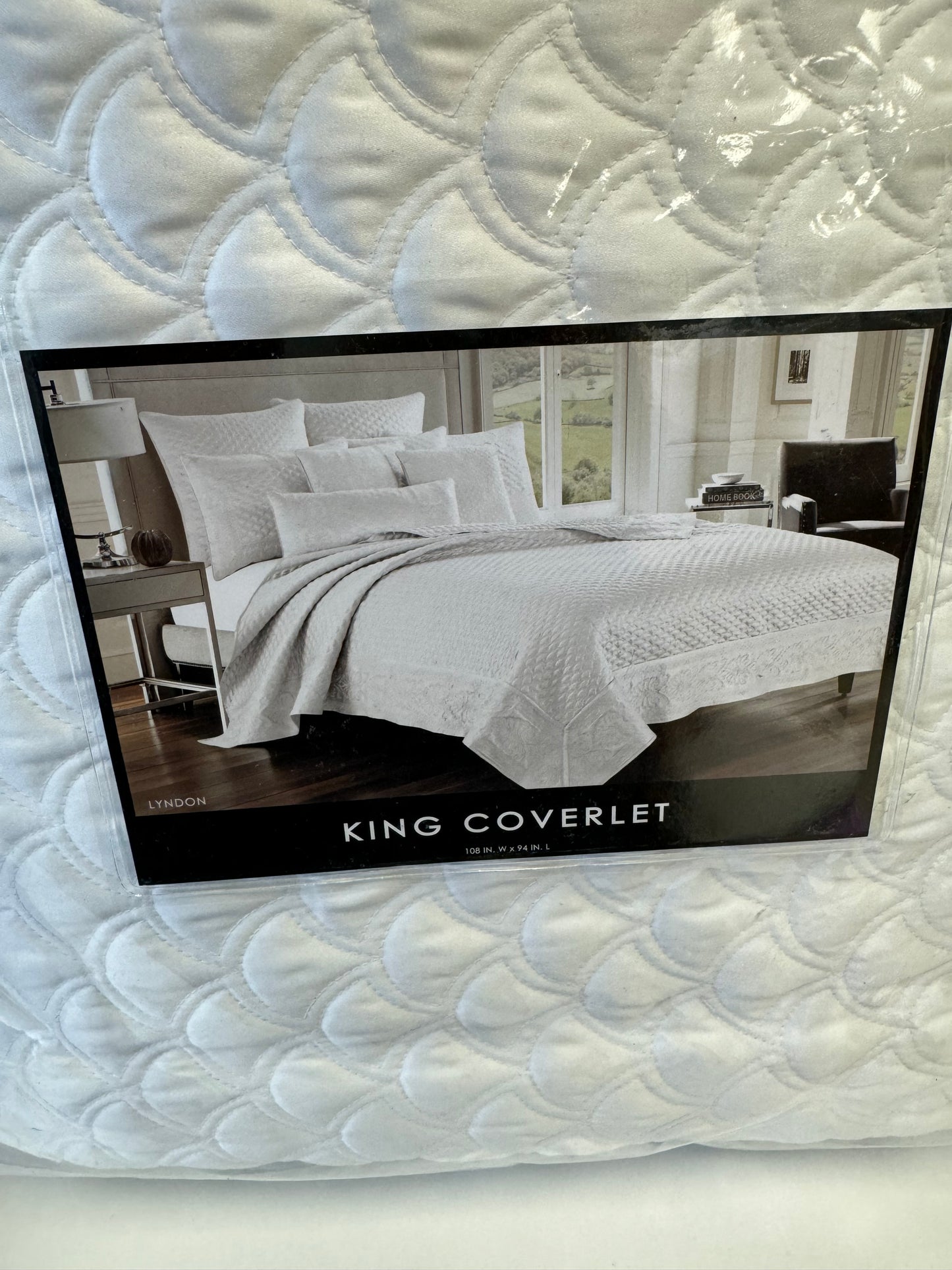 J Queen New York Lyndon Quilted King Coverlet White